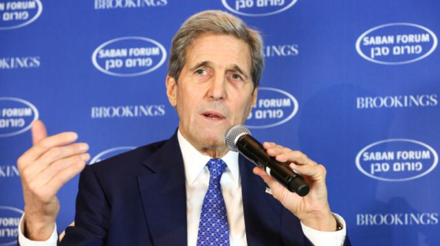 ג'ון קרי בפורום סבן (צילום: ראלף אלסוונג)