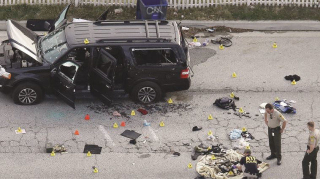  מתקפת הטרור הקשה ביותר על אדמת אמריקה מאז 11 בספטמבר 2001. זירת הטבח בסן ברנרדינו (צילום: רויטרס)