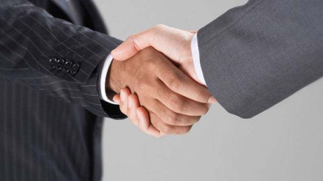 לחיצת יד, אילוסטרציה (צילום: אינגאימג)