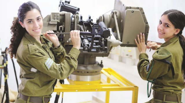 בנות חיל החימוש (צילום: דובר צה"ל)