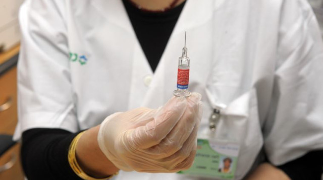 חיסון נגד שפעת (צילום: אבשלום ששוני)