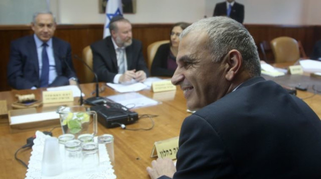 משה כחלון, נתניהו (צילום: מרק ישראל סלם)