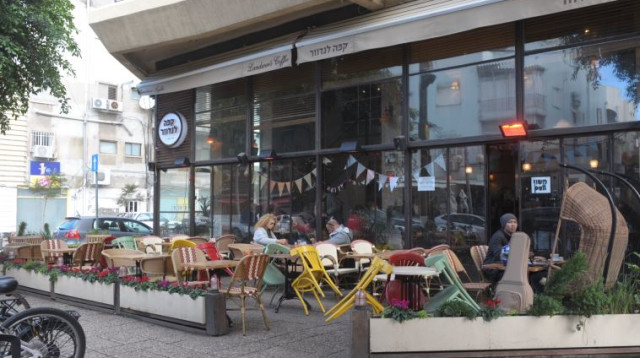 בתי קפה ריקים בתל אביב בעקבות הפיגוע בדיזנגוף  (צילום: אבשלום ששוני)