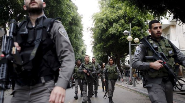 כוחות הביטחון סורקים את תל אביב אחרי פיגוע הירי (צילום: רויטרס)