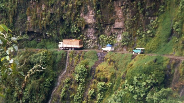 דרך המוות בבוליביה (צילום: Ilosuna CC BY-SA 3.0)