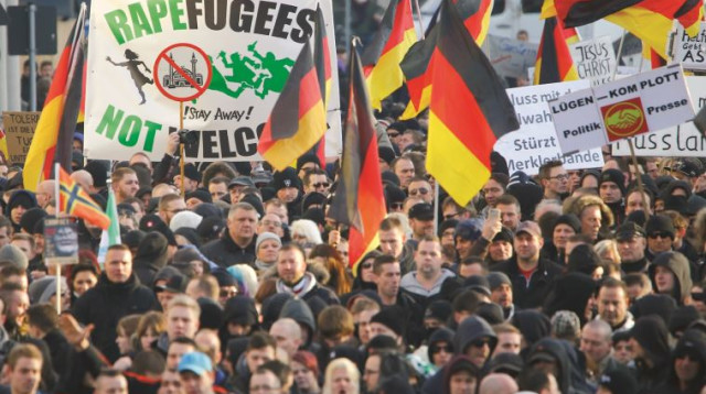 פעילי תנועת "פגידה" בהפגנה גדולה בקלן (צילום: רויטרס)