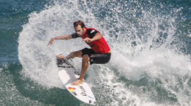 תחרות גלישה בנתניה (צילום: דורון קורש)