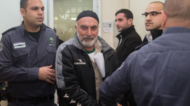 עזרא נאווי בבית משפט השלום בירושלים (צילום: יונתן זינדל, פלאש 90)