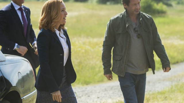 תיקים באפלה התחייה (צילום: יס)