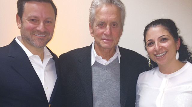 שירה רודרמן, מייקל דאגלס וג'יי רודרמן, הלאונג' (צילום: יח"צ)