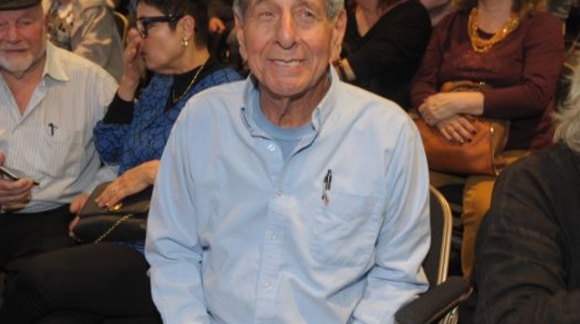 חיים טופול בטקס האשכבה של יענקלה בן סירא בתיאטרון הקאמרי (צילום: אבשלום ששוני)