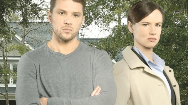 ג'ולייט לואיס ב"סודות ושקרים" (צילום: יח"צ)