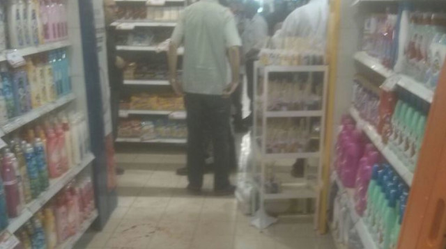 זירת הפיגוע בשער בנימין (צילום: נאור כהן - חדשות צ.ב.מ)