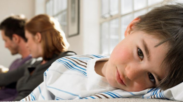 ילד והוריו (צילום: ingimage ASAP)