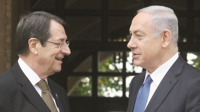 ראש הממשלה נתניהו ונשיא קפריסין ניקוס אנסטסיאדיס (צילום: רויטרס)