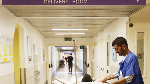 מחלקת יולדות איכילוב (צילום: אריאל בשור)