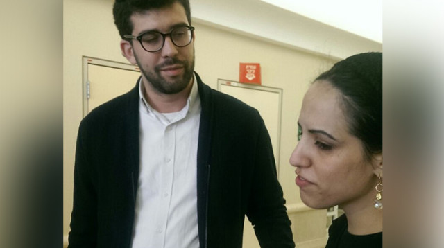 הוריו של הפעוט שעבר טלטול (צילום: אורית בראון)