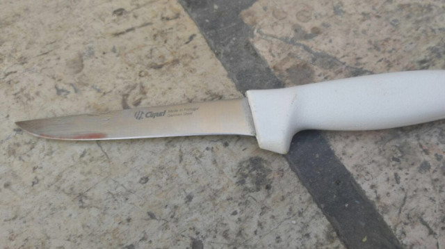 סכין המחבל משער יפו (צילום: חטיבת דובר המשטרה)