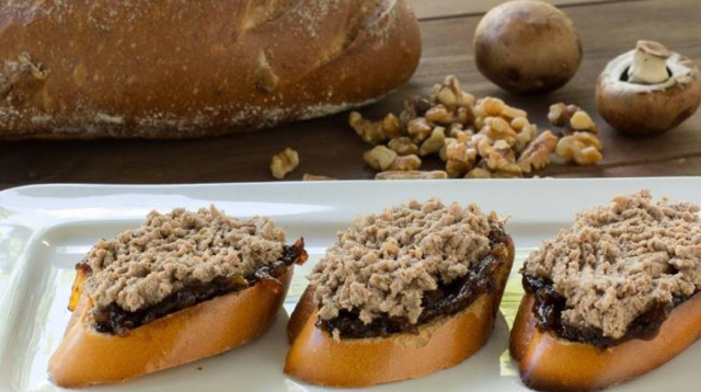 ברוסקטות פטה כבד באיאנה (צילום: יח"צ)