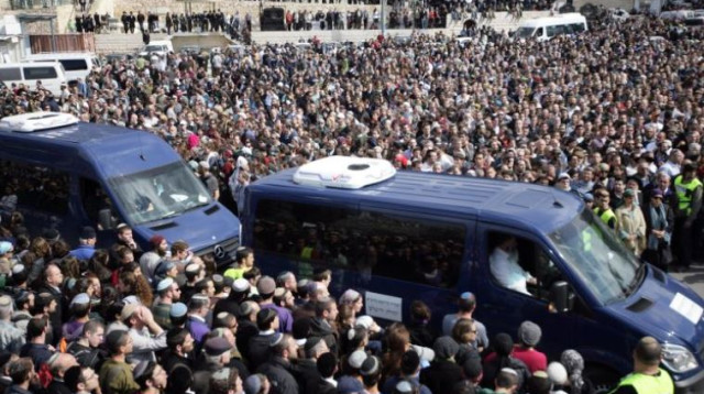 לוויית משפחת פוגל (צילום: מרים אלסטר, פלאש 90)