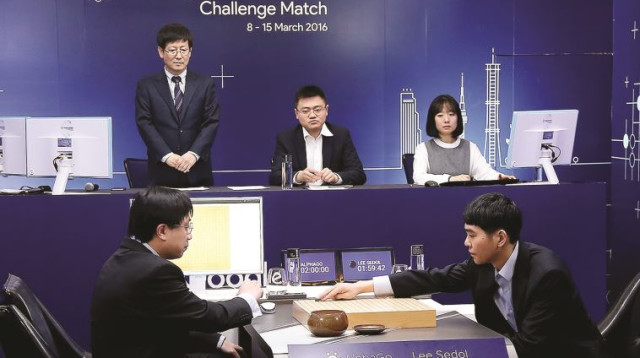 לי סיידול הדרום קוריאני נגד AlphaGo (צילום: Getty Images ASAP)