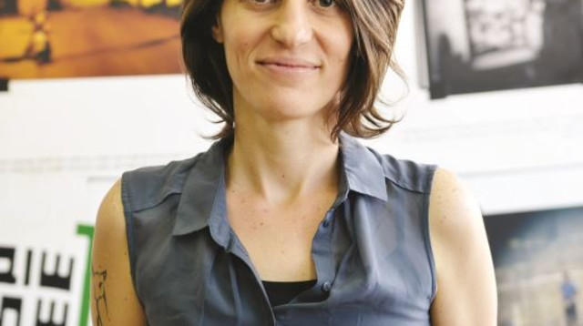 יולי נובק (צילום: לואיז גרין)