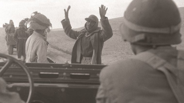 שבויים בסיני במלחמת ששת הימים (צילום: לע"מ)