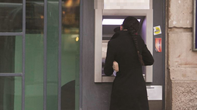 כספומט (צילום: יונתן זינדל, פלאש 90)