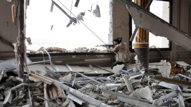 לוחם מצבא סוריה, ארכיון (צילום: רויטרס)