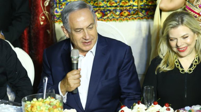 שרה ובנימין נתניהו בחגיגות המימונה (צילום: פלאש 90)