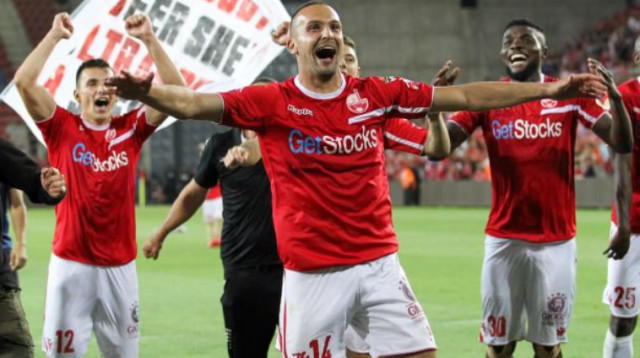 שחקני הפועל באר שבע חוגגים  (צילום: דני מרון)