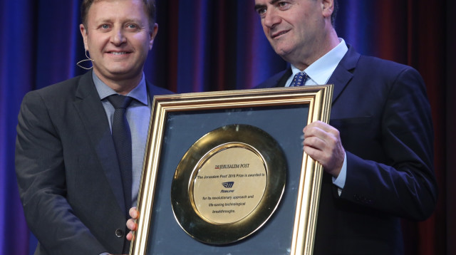 ישראל כץ עם זיו אבירם  (צילום: מרק ישראל סלם)