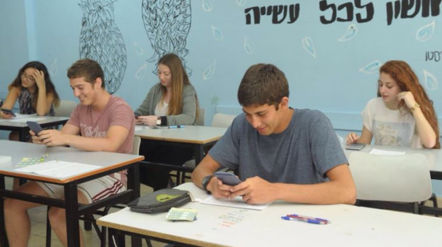 בחינת הבגרות במתמטיקה (צילום: אבשלום ששוני)
