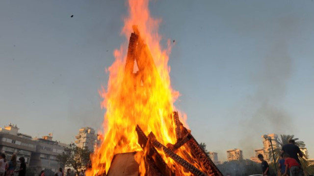 מדורת ל"ג בעומר בכיכר המדינה (צילום: אבשלום ששוני)