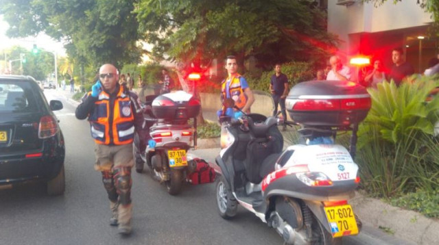 זירת האירוע ביגאל אלון (צילום: תיעוד מבצעי מד"א)