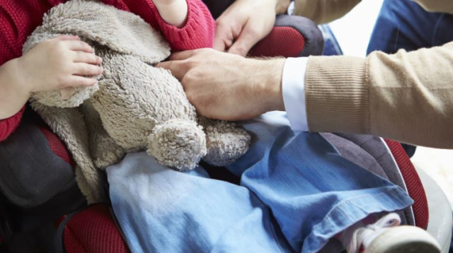 פעוט ברכב. אילוסטרציה (צילום: אינגאימג)