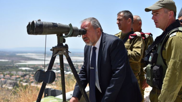 שר הביטחון אביגדור ליברמן בביקור בפיקוד צפון  (צילום: תקשורת שר הביטחון)