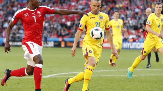 רומניה נגד שווייץ (צילום: רויטרס)