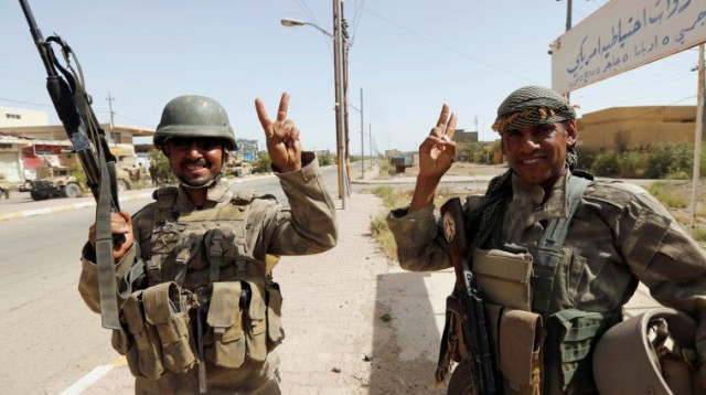 חיילי צבא עיראק בפלוג'ה (צילום: רויטרס)