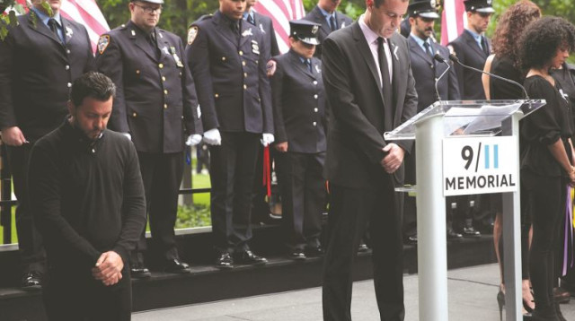 אזכרה לאסון התאומים (צילום: רויטרס)