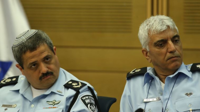 המפכ"ל רוני אלשיך וניצב מני יצחקי  (צילום: יונתן זינדל, פלאש 90)