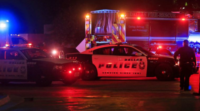 כוחות משטרה בזירת אירוע הירי בארה"ב (צילום: AFP)