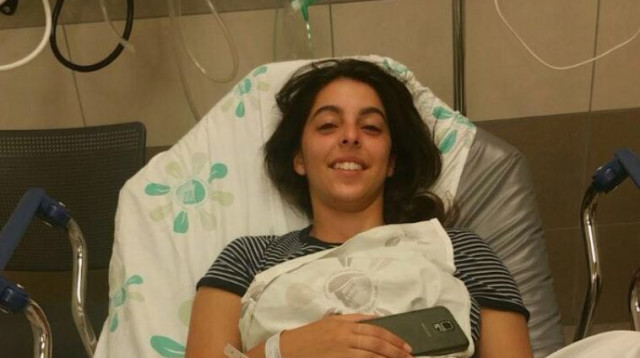צעירה שנפצעה מיידוי אבן בעמק הירדן (צילום: דוברות בית החולים פוריה)