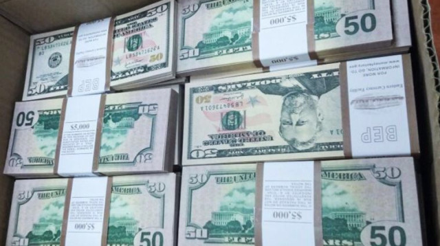 שטרות מזויפים (צילום: דוברות המשטרה)