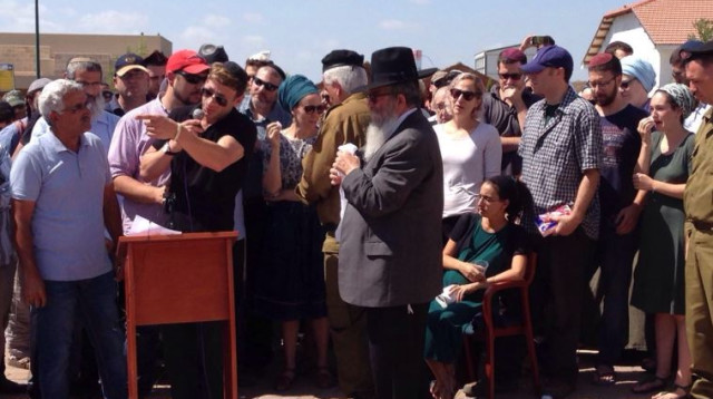 הלוייתו של החייל שלמה רינדנאו (צילום: אבשלום ששוני)