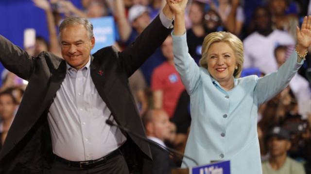 הילרי קלינטון וטים קיין בעצרת במיאמי (צילום: רויטרס)