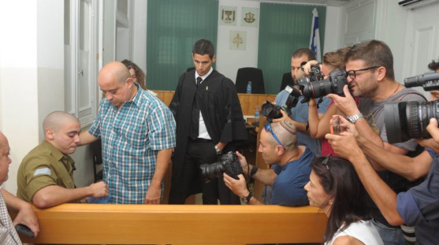 אלאור אזריה בבית הדין הצבאי (צילום: אבשלום ששוני)