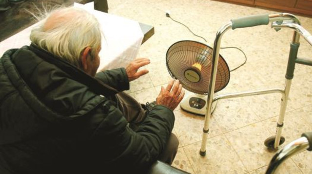 ניצול שואה (צילום: אדי ישראל, פלאש 90)