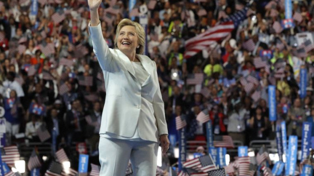 הילרי קלינטון בוועידה הדמוקרטית (צילום: רויטרס)