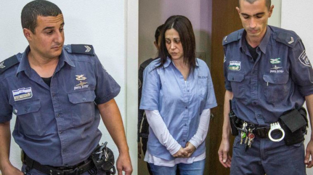 אתי אלון בוועדת השחרורים (צילום: עידו ארז, פלאש 90)